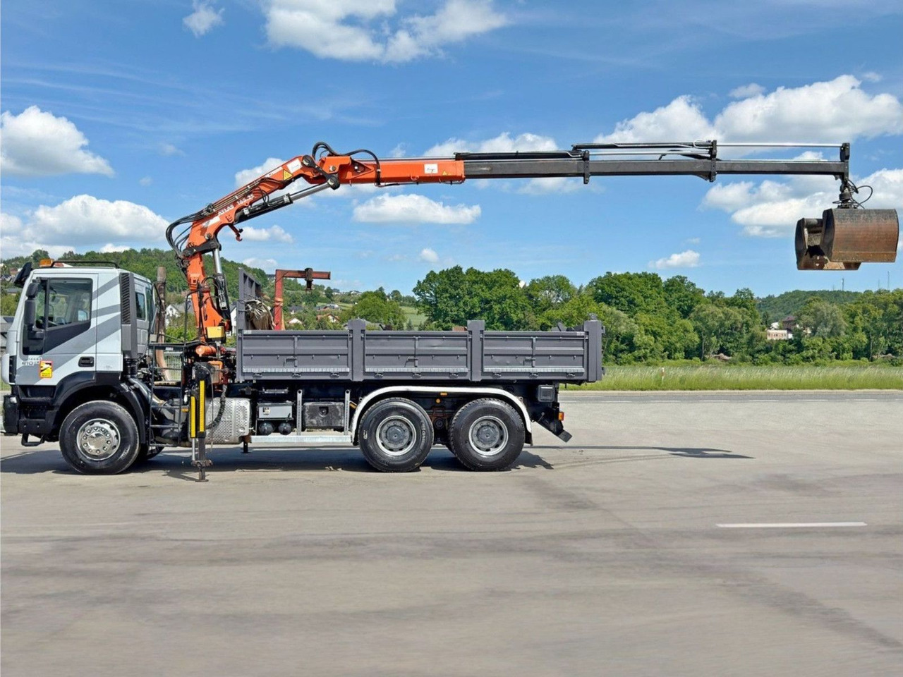 Iveco TRAKKER 410*Kipper 5,20m*ATLAS 165.2E * FUNK/6x4 Iveco TRAKKER 410*Kipper 5,20m*ATLAS 165.2E * FUNK/6x4 - شاحنة كرين, شاحنة قلاب: صورة 5 Iveco TRAKKER 410*Kipper 5,20m*ATLAS 165.2E * FUNK/6x4 Iveco TRAKKER 410*Kipper 5,20m*ATLAS 165.2E * FUNK/6x4 - شاحنة كرين, شاحنة قلاب: صورة 5