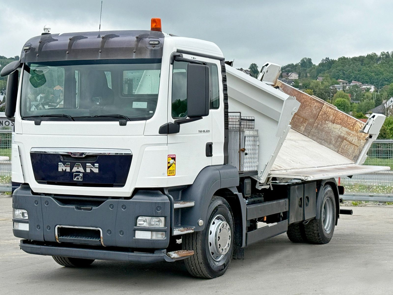 MAN TGS 18.320 * KIPPER 4,95m + BORDMATIC*TOPZUSTAND - شاحنة قلاب, شاحنة كرين: صورة 4 MAN TGS 18.320 * KIPPER 4,95m + BORDMATIC*TOPZUSTAND - شاحنة قلاب, شاحنة كرين: صورة 4