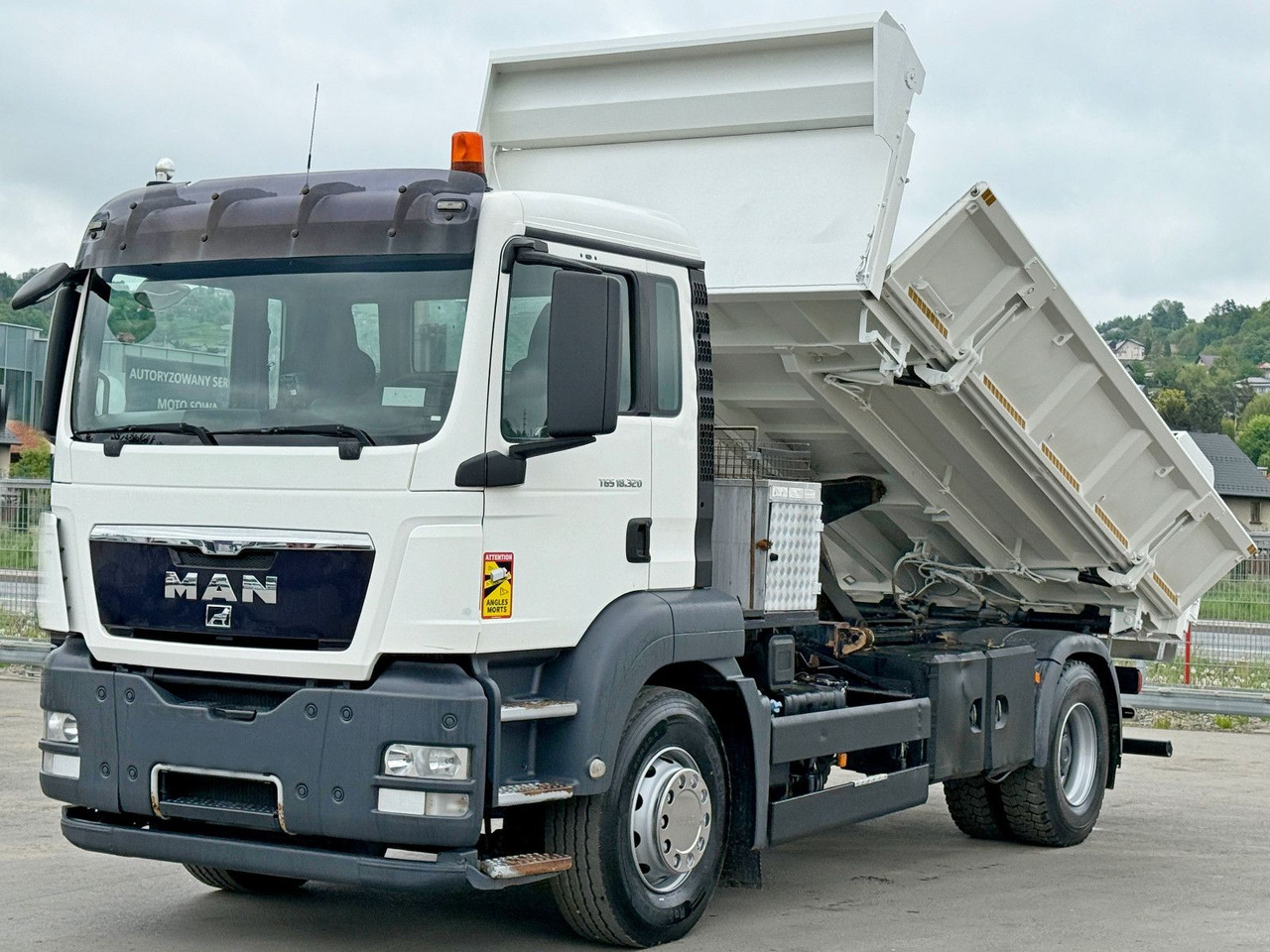 MAN TGS 18.320 * KIPPER 4,95m + BORDMATIC*TOPZUSTAND - شاحنة قلاب, شاحنة كرين: صورة 3 MAN TGS 18.320 * KIPPER 4,95m + BORDMATIC*TOPZUSTAND - شاحنة قلاب, شاحنة كرين: صورة 3