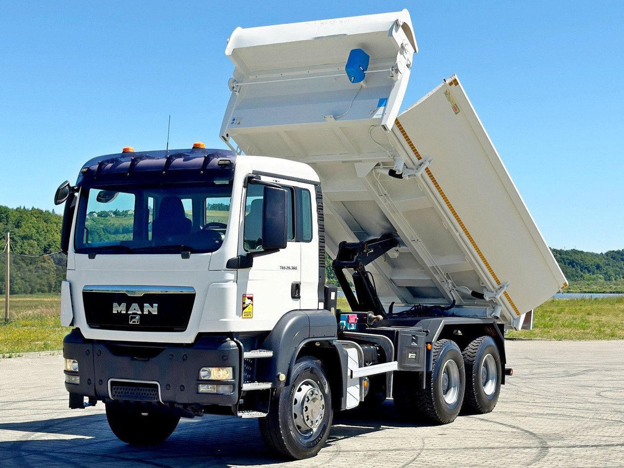 MAN TGS 26.360 Kipper 5,20 m + BORDMATIC / 6x4 - شاحنة قلاب, شاحنة كرين: صورة 3 MAN TGS 26.360 Kipper 5,20 m + BORDMATIC / 6x4 - شاحنة قلاب, شاحنة كرين: صورة 3