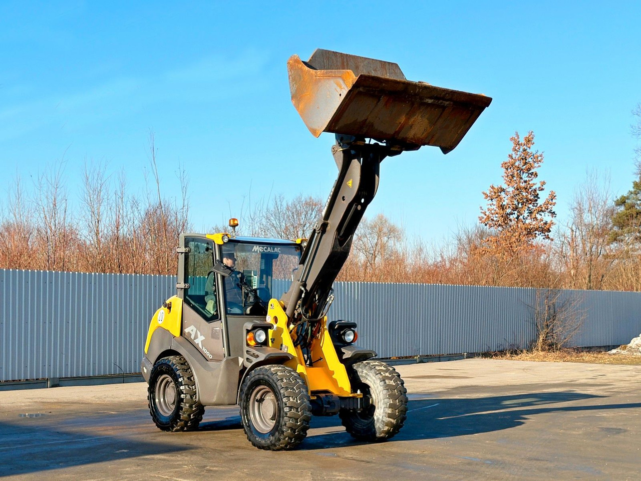 MECALAC AHLMANN AX 1000 * RADLADER * TOP - اللودر بعجل: صورة 1 MECALAC AHLMANN AX 1000 * RADLADER * TOP - اللودر بعجل: صورة 1