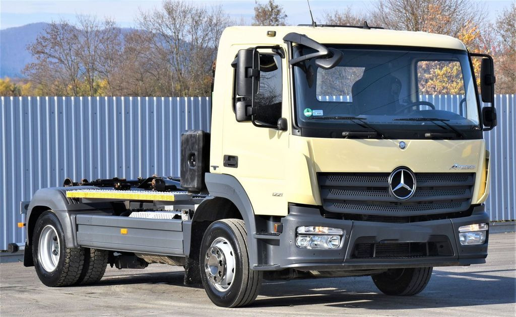 Mercedes-Benz ATEGO 1221 * ABROLLKIPPER * TOPZUSTAND Mercedes-Benz ATEGO 1221 * ABROLLKIPPER * TOPZUSTAND - شاحنة برافعة خطافية, شاحنة كرين: صورة 3 Mercedes-Benz ATEGO 1221 * ABROLLKIPPER * TOPZUSTAND Mercedes-Benz ATEGO 1221 * ABROLLKIPPER * TOPZUSTAND - شاحنة برافعة خطافية, شاحنة كرين: صورة 3