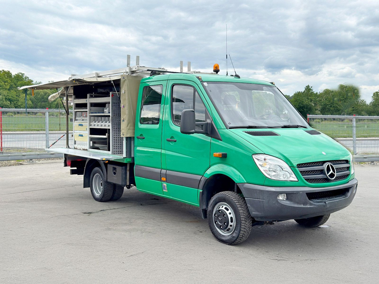 Mercedes-Benz Sprinter 516 CDI* Doppel Kabine! 4x4 *TOPZUSTAND - قلاب صغير: صورة 2 Mercedes-Benz Sprinter 516 CDI* Doppel Kabine! 4x4 *TOPZUSTAND - قلاب صغير: صورة 2