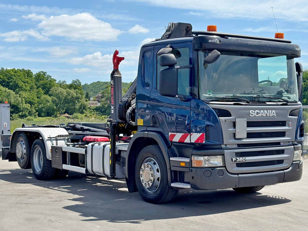 Scania P 360 * ABROLLKIPPER * HIAB 111 BS -2 HIDUO/FUNK - شاحنة برافعة خطافية, شاحنة كرين: صورة 3 Scania P 360 * ABROLLKIPPER * HIAB 111 BS -2 HIDUO/FUNK - شاحنة برافعة خطافية, شاحنة كرين: صورة 3
