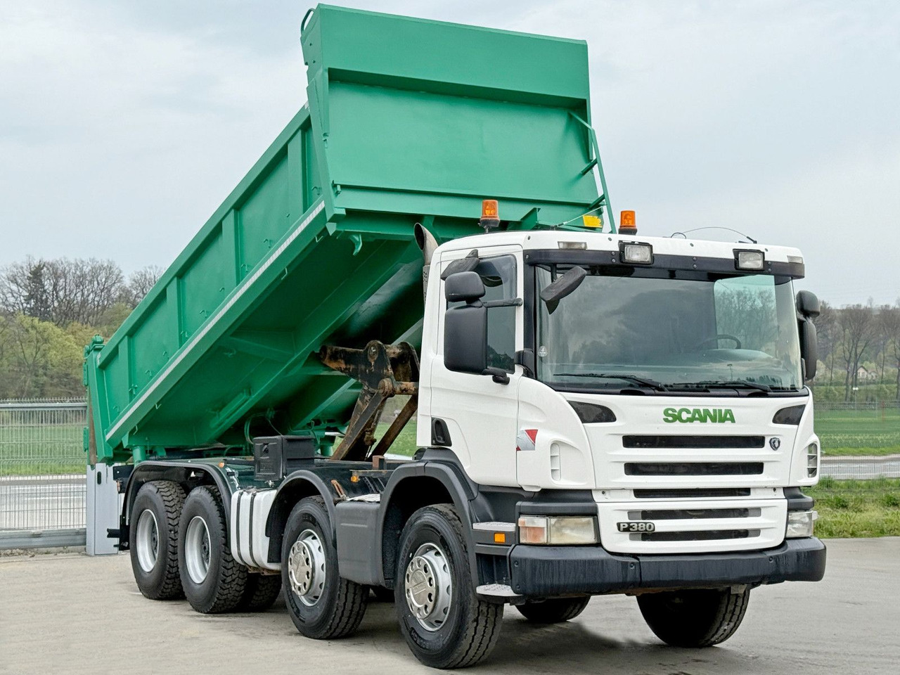 Scania P 380 Kipper 5,70m + BORDMATIC* 8x4 - شاحنة قلاب: صورة 4 Scania P 380 Kipper 5,70m + BORDMATIC* 8x4 - شاحنة قلاب: صورة 4