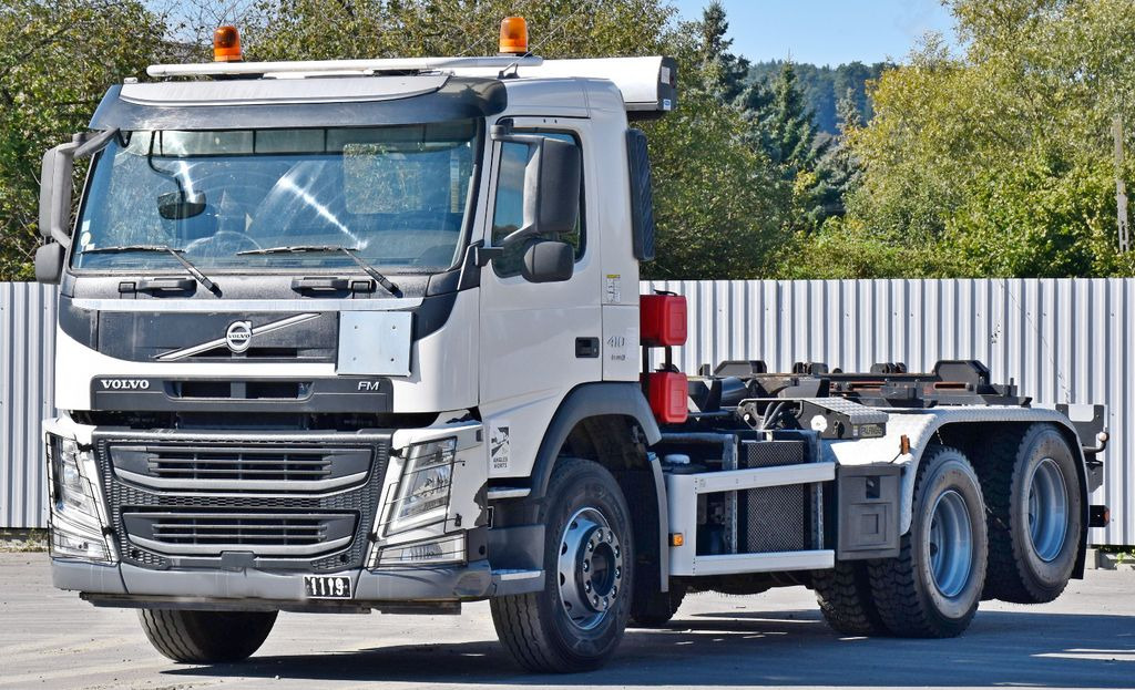 Volvo FM 410 * Abrollkipper * TOPZUSTAND / 6x4 - شاحنة برافعة خطافية: صورة 3 Volvo FM 410 * Abrollkipper * TOPZUSTAND / 6x4 - شاحنة برافعة خطافية: صورة 3