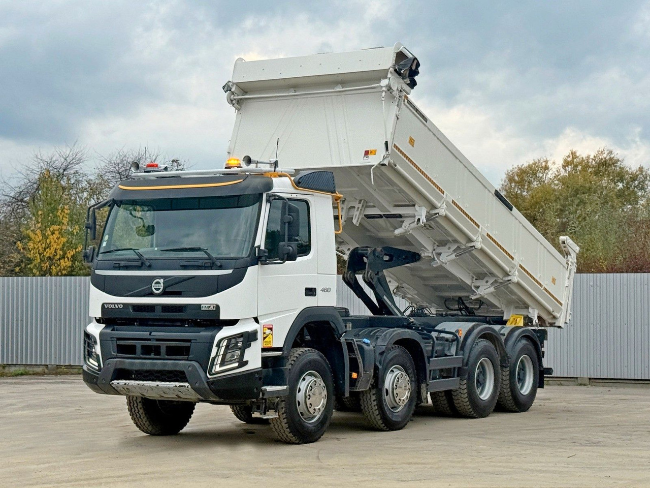 Volvo FMX 460 Kipper * BORDMATIC * 8x4 * TOPZUSTAND - شاحنة قلاب: صورة 4 Volvo FMX 460 Kipper * BORDMATIC * 8x4 * TOPZUSTAND - شاحنة قلاب: صورة 4