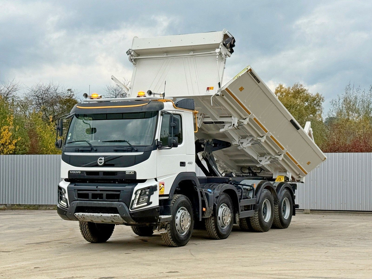 Volvo FMX 460 Kipper * BORDMATIC * 8x4 * TOPZUSTAND - شاحنة قلاب: صورة 2 Volvo FMX 460 Kipper * BORDMATIC * 8x4 * TOPZUSTAND - شاحنة قلاب: صورة 2
