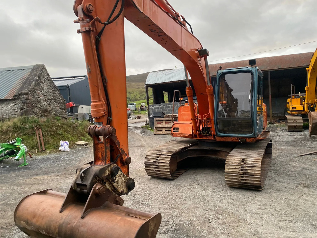 EX Hitachi 120-3 - حفار زاحف: صورة 4 EX Hitachi 120-3 - حفار زاحف: صورة 4