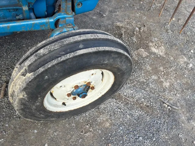 FORD 3600 C/W FRONT LOADER - جرار: صورة 4 FORD 3600 C/W FRONT LOADER - جرار: صورة 4