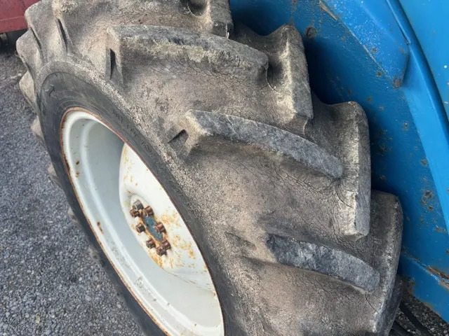 FORD 3600 C/W FRONT LOADER - جرار: صورة 5 FORD 3600 C/W FRONT LOADER - جرار: صورة 5