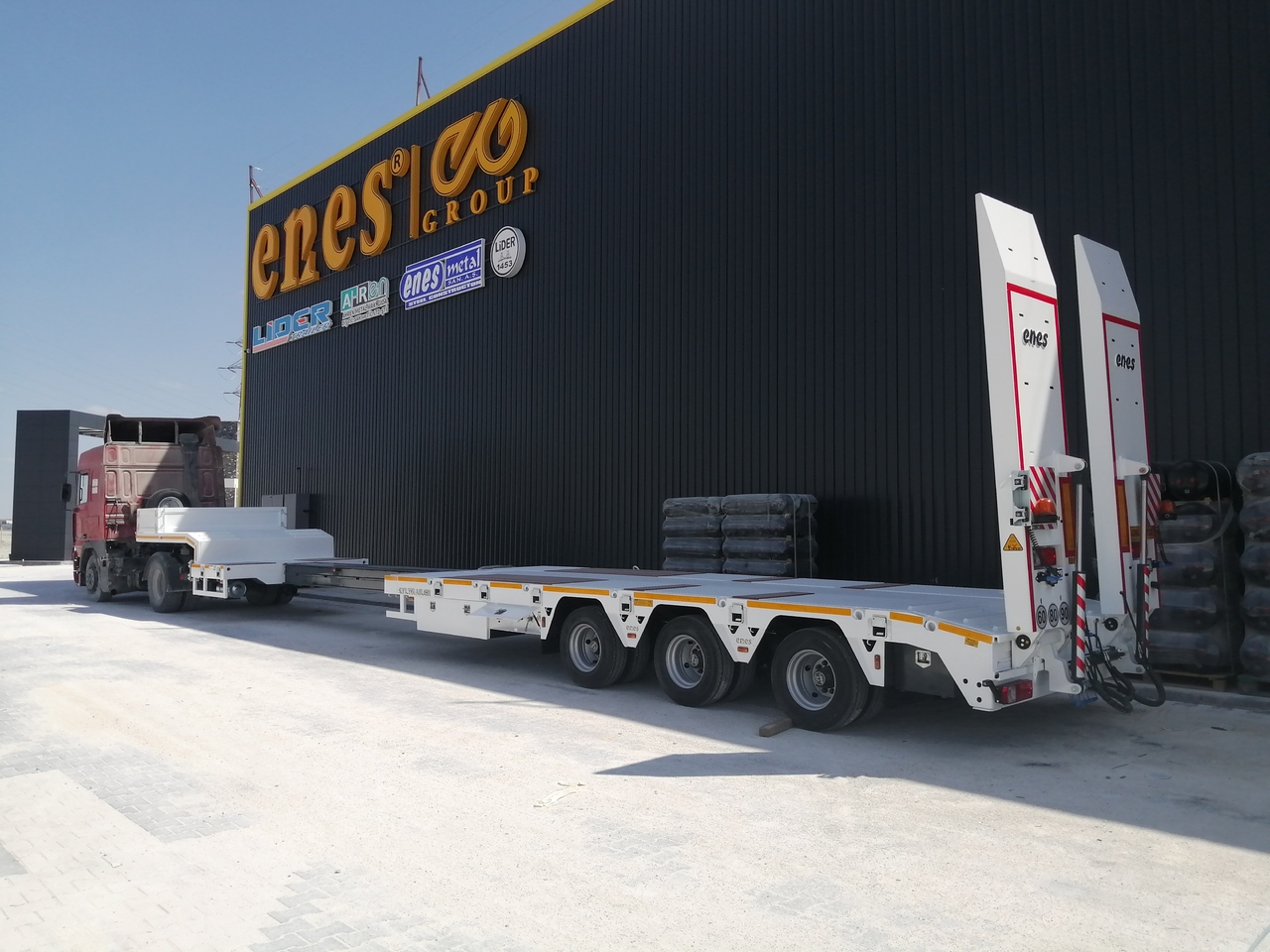نصف مقطورة بلودر منخفض لنقل المعدات الثقيلة للبيع  LIDER 2025  READY IN STOCK 50 TONS CAPACITY LOWBED: صورة 12