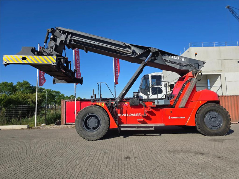 KONECRANES SMV 4535 TB5 - آلة حمل الحاويات في الأماكن الصغيرة: صورة 2 KONECRANES SMV 4535 TB5 - آلة حمل الحاويات في الأماكن الصغيرة: صورة 2