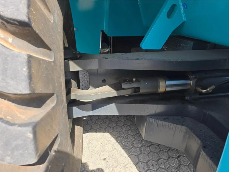 آلة حمل الحاويات في الأماكن الصغيرة KONECRANES SMV 4632 TC5: صورة 14 آلة حمل الحاويات في الأماكن الصغيرة KONECRANES SMV 4632 TC5: صورة 14