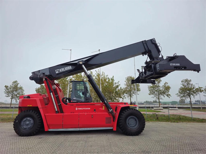 Kalmar DRG450-60S5M - آلة حمل الحاويات في الأماكن الصغيرة: صورة 1 Kalmar DRG450-60S5M - آلة حمل الحاويات في الأماكن الصغيرة: صورة 1