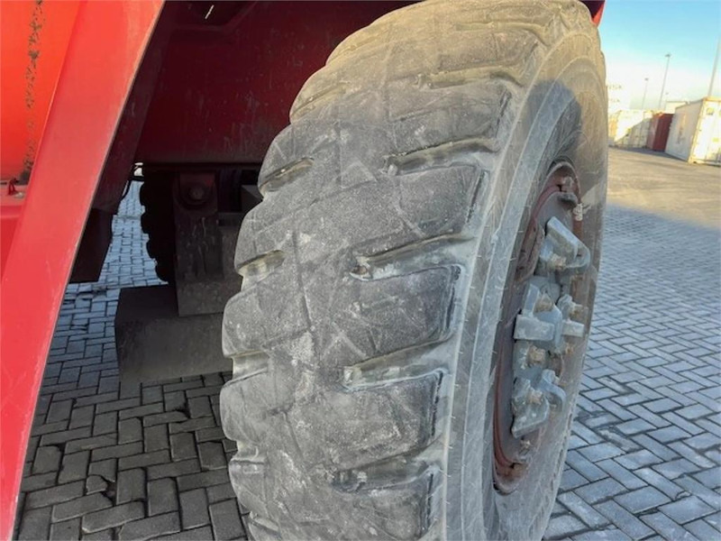 Kalmar DRG450-75S6HCXS Barge Handler - آلة حمل الحاويات في الأماكن الصغيرة: صورة 5 Kalmar DRG450-75S6HCXS Barge Handler - آلة حمل الحاويات في الأماكن الصغيرة: صورة 5