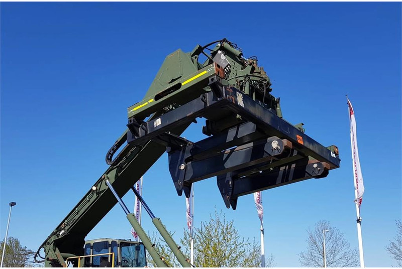 Kalmar Foldable Forks Attachment for ISO Spreaders - ملحق - معدات المناولة: صورة 2 Kalmar Foldable Forks Attachment for ISO Spreaders - ملحق - معدات المناولة: صورة 2