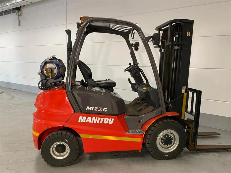 Manitou MI25G - رافعة شوكية تعمل بالغاز: صورة 1 Manitou MI25G - رافعة شوكية تعمل بالغاز: صورة 1