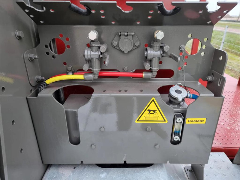 شاحنة نقل نصف مقطورة بالميناء Terberg YT220: صورة 13