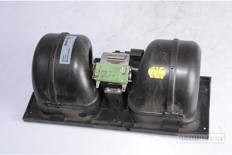 DAF 1672646 Kachel ventilator DAF XF - الحرارة/ التهوية - شاحنة: صورة 1 DAF 1672646 Kachel ventilator DAF XF - الحرارة/ التهوية - شاحنة: صورة 1