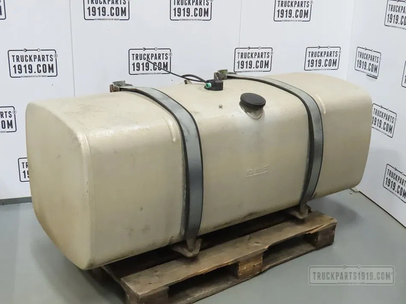 DAF 1681826 Brandstoftank + steunen 620L - خزان الوقود - شاحنة: صورة 1 DAF 1681826 Brandstoftank + steunen 620L - خزان الوقود - شاحنة: صورة 1