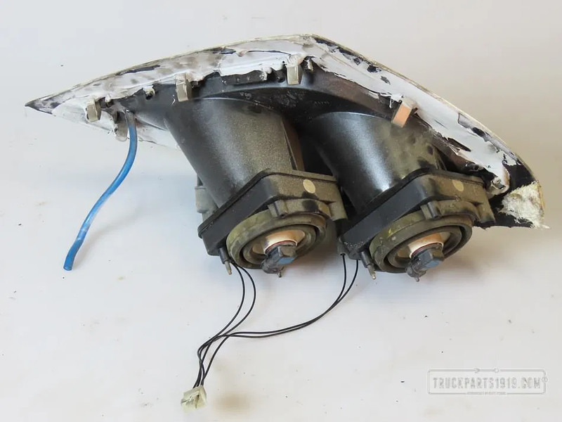 DAF 1784823 Skylight Re. DAF - مصابيح الضباب - شاحنة: صورة 2 DAF 1784823 Skylight Re. DAF - مصابيح الضباب - شاحنة: صورة 2