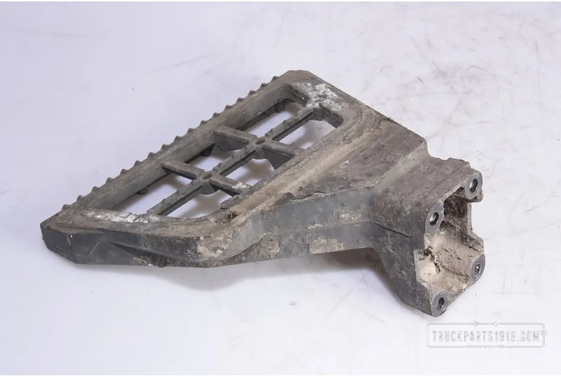 DAF Body & Chassis Parts Opstap steun Li. DAF XF 105 - موطئ القدم - شاحنة: صورة 1 DAF Body & Chassis Parts Opstap steun Li. DAF XF 105 - موطئ القدم - شاحنة: صورة 1