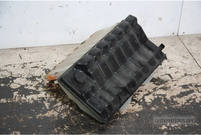 DAF Cooling System Koelexpansievat DAF CF-series - خزان التوسع - شاحنة: صورة 1 DAF Cooling System Koelexpansievat DAF CF-series - خزان التوسع - شاحنة: صورة 1