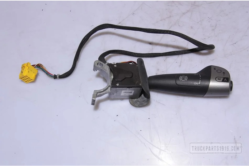 DAF Electrical System Stuurkolom schak. rechts DAF X - مفتاح عمود التوجيه - شاحنة: صورة 1 DAF Electrical System Stuurkolom schak. rechts DAF X - مفتاح عمود التوجيه - شاحنة: صورة 1