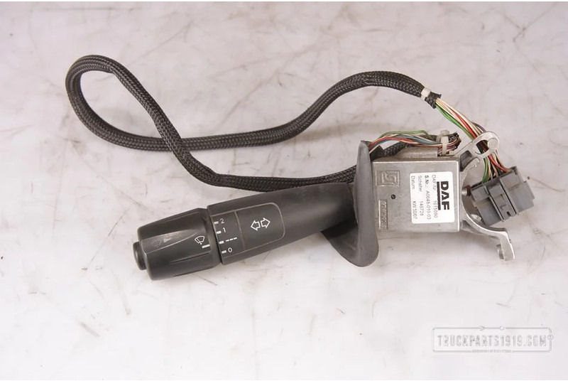DAF Electrical System Stuurkolom schak. wissers DAF - مفتاح عمود التوجيه - شاحنة: صورة 1 DAF Electrical System Stuurkolom schak. wissers DAF - مفتاح عمود التوجيه - شاحنة: صورة 1