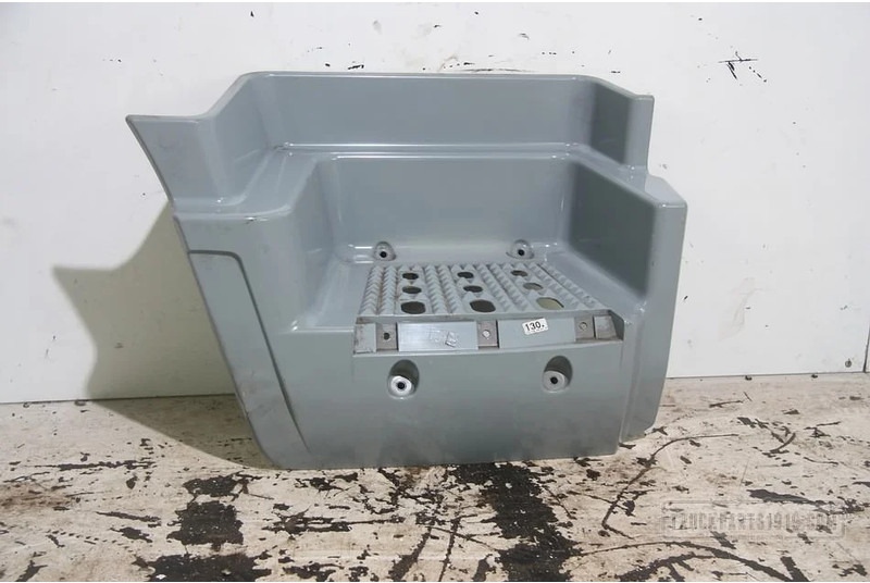 Iveco Body & Chassis Parts Stralis Instapbak R - موطئ القدم - شاحنة: صورة 1 Iveco Body & Chassis Parts Stralis Instapbak R - موطئ القدم - شاحنة: صورة 1