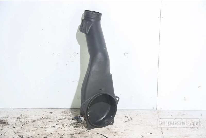 Iveco Body & Chassis Parts lucht filter buis - نظام سحب الهواء - شاحنة: صورة 1 Iveco Body & Chassis Parts lucht filter buis - نظام سحب الهواء - شاحنة: صورة 1