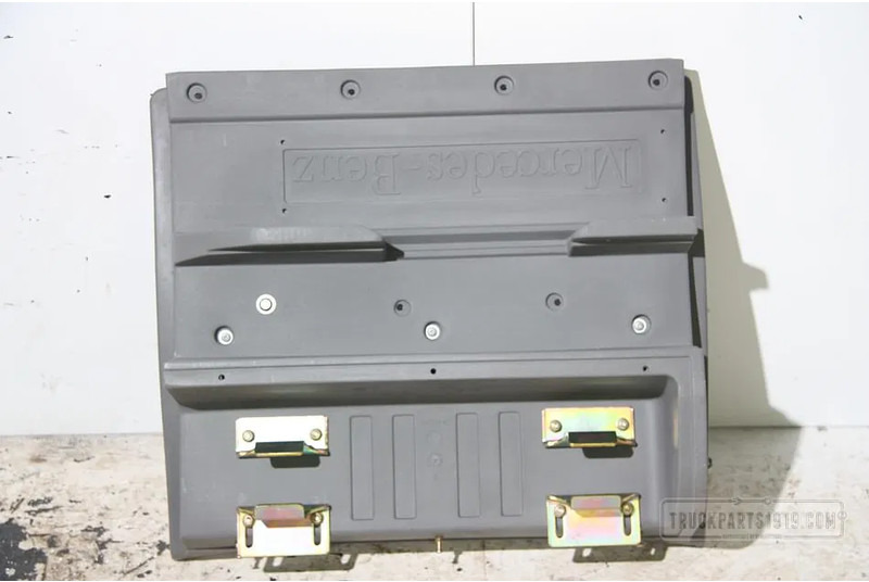 Mercedes-Benz A9415200320 Spatscherm - هيكل السيارة الخارجية - شاحنة: صورة 1 Mercedes-Benz A9415200320 Spatscherm - هيكل السيارة الخارجية - شاحنة: صورة 1