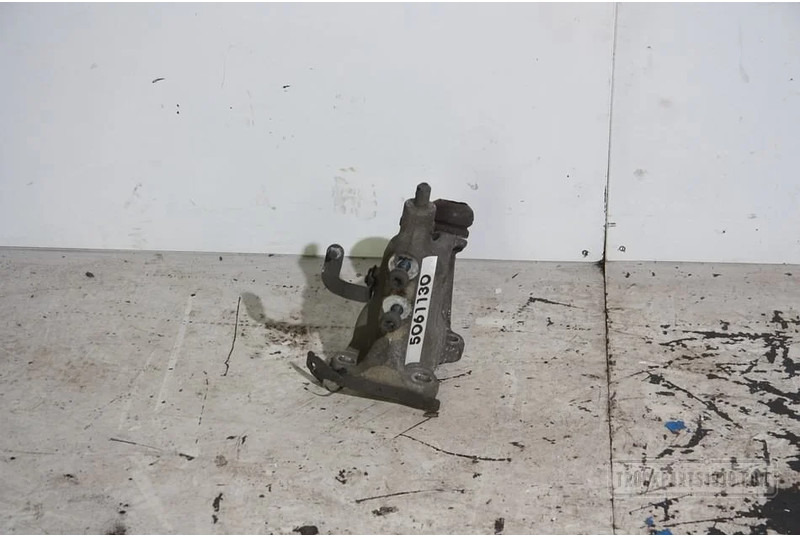 Scania Body & Chassis Parts Cabine Steun Re. Scania R - نظام تعليق الكابينة - شاحنة: صورة 1 Scania Body & Chassis Parts Cabine Steun Re. Scania R - نظام تعليق الكابينة - شاحنة: صورة 1