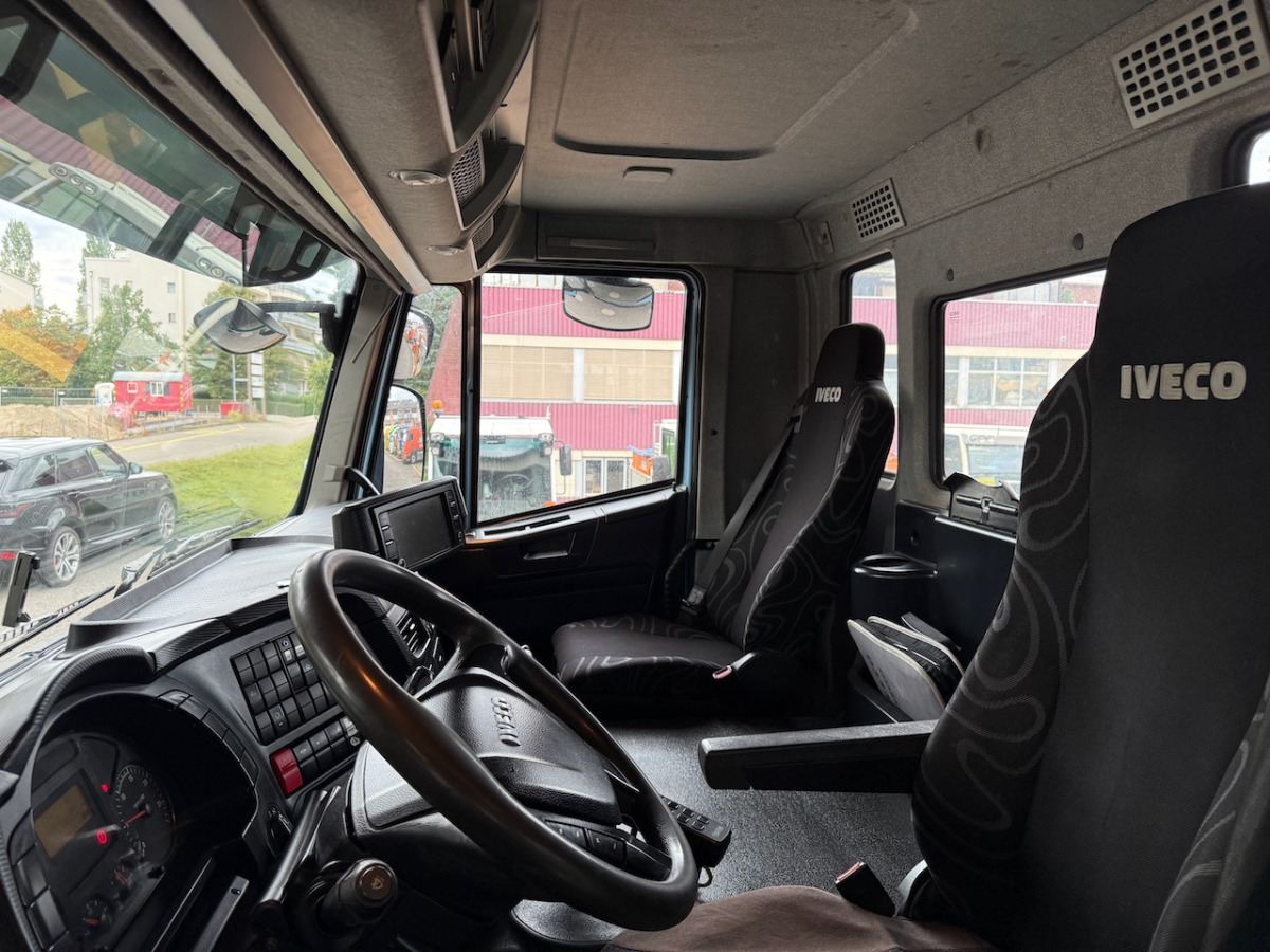 IVECO 340T45 Trakker 8x4 - شاحنة برافعة خطافية: صورة 4 IVECO 340T45 Trakker 8x4 - شاحنة برافعة خطافية: صورة 4