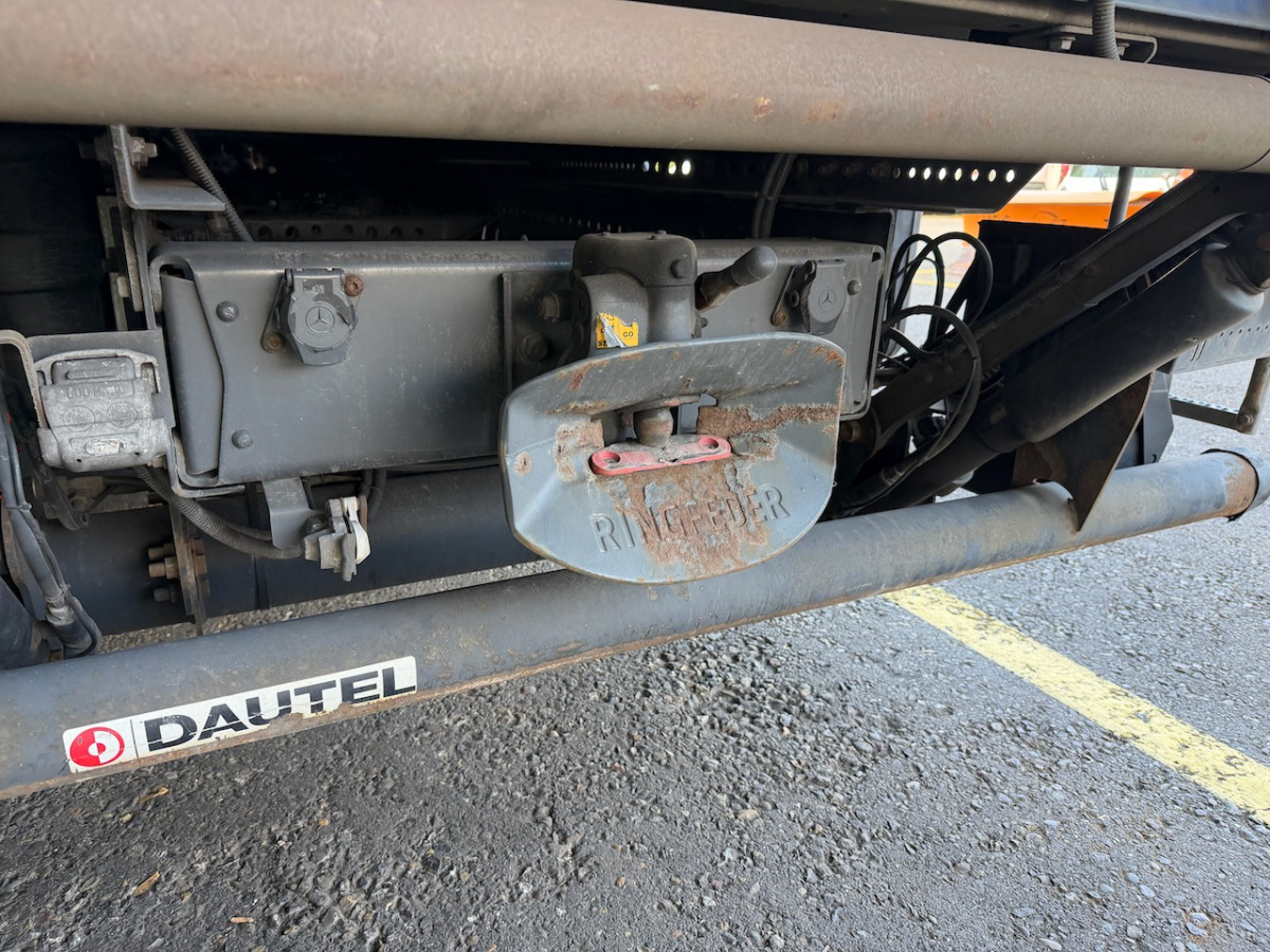 شاحنة ذات ستائر جانبية MERCEDES 1224 L: صورة 15