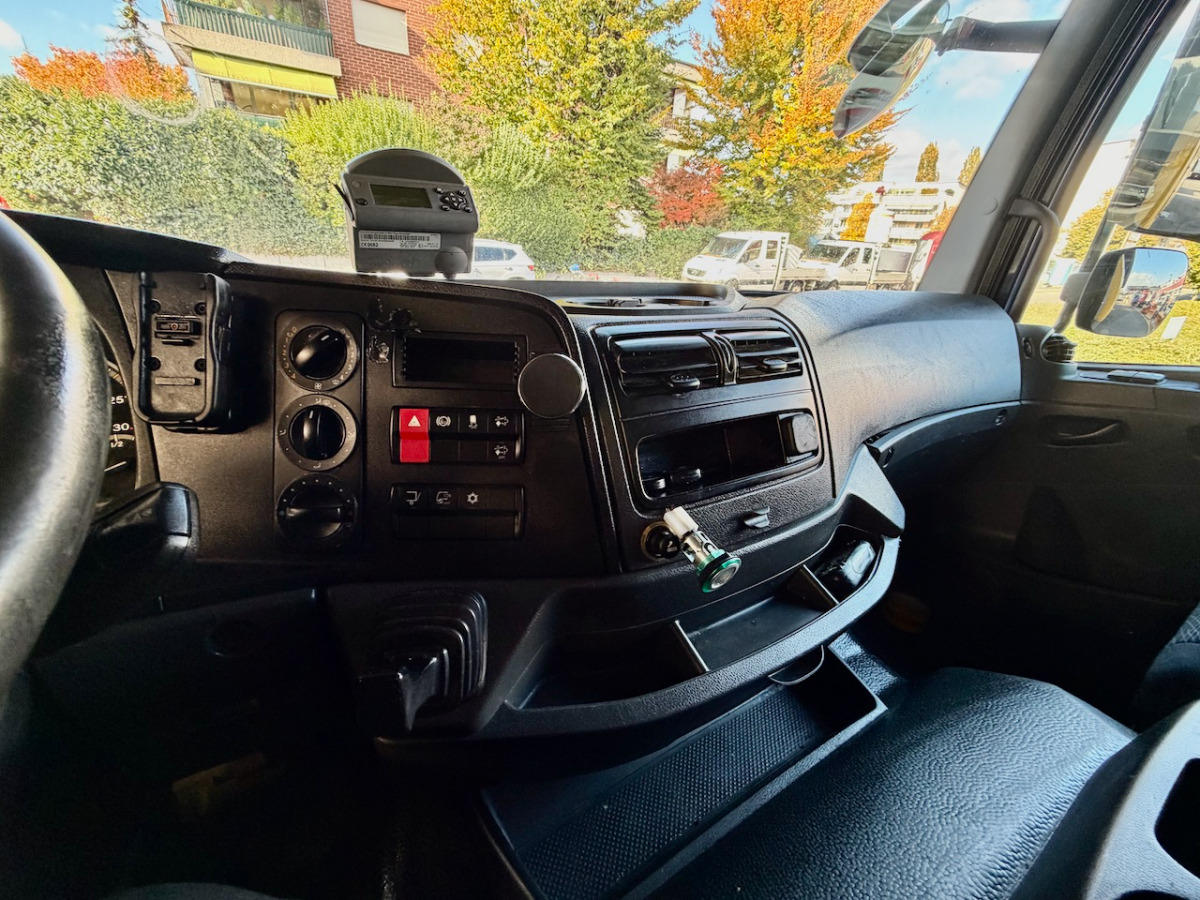 شاحنة ذات ستائر جانبية MERCEDES 1224 L: صورة 8