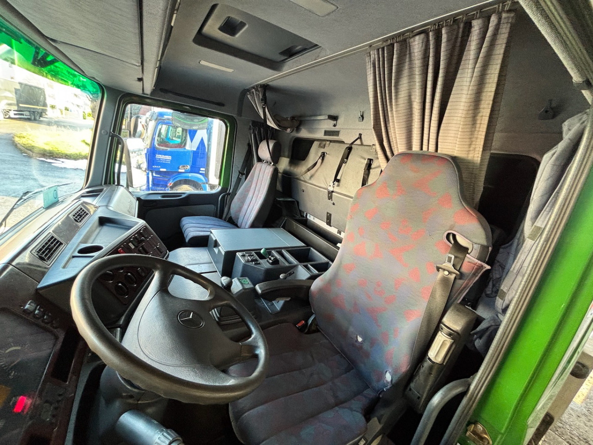 MERCEDES Actros 1848 4x4 - شاحنة قلاب: صورة 5 MERCEDES Actros 1848 4x4 - شاحنة قلاب: صورة 5