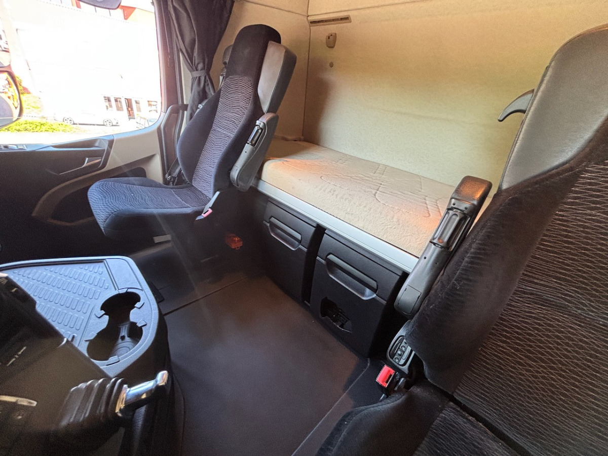 MERCEDES Actros 1848 - شاحنة صندوقية: صورة 5 MERCEDES Actros 1848 - شاحنة صندوقية: صورة 5
