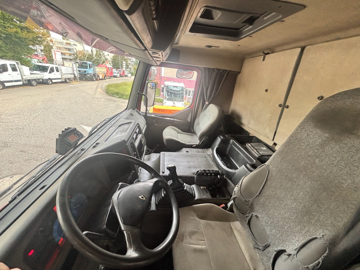 RENAULT Kerax 420DCI 4x4 - شاحنة قلاب: صورة 4 RENAULT Kerax 420DCI 4x4 - شاحنة قلاب: صورة 4