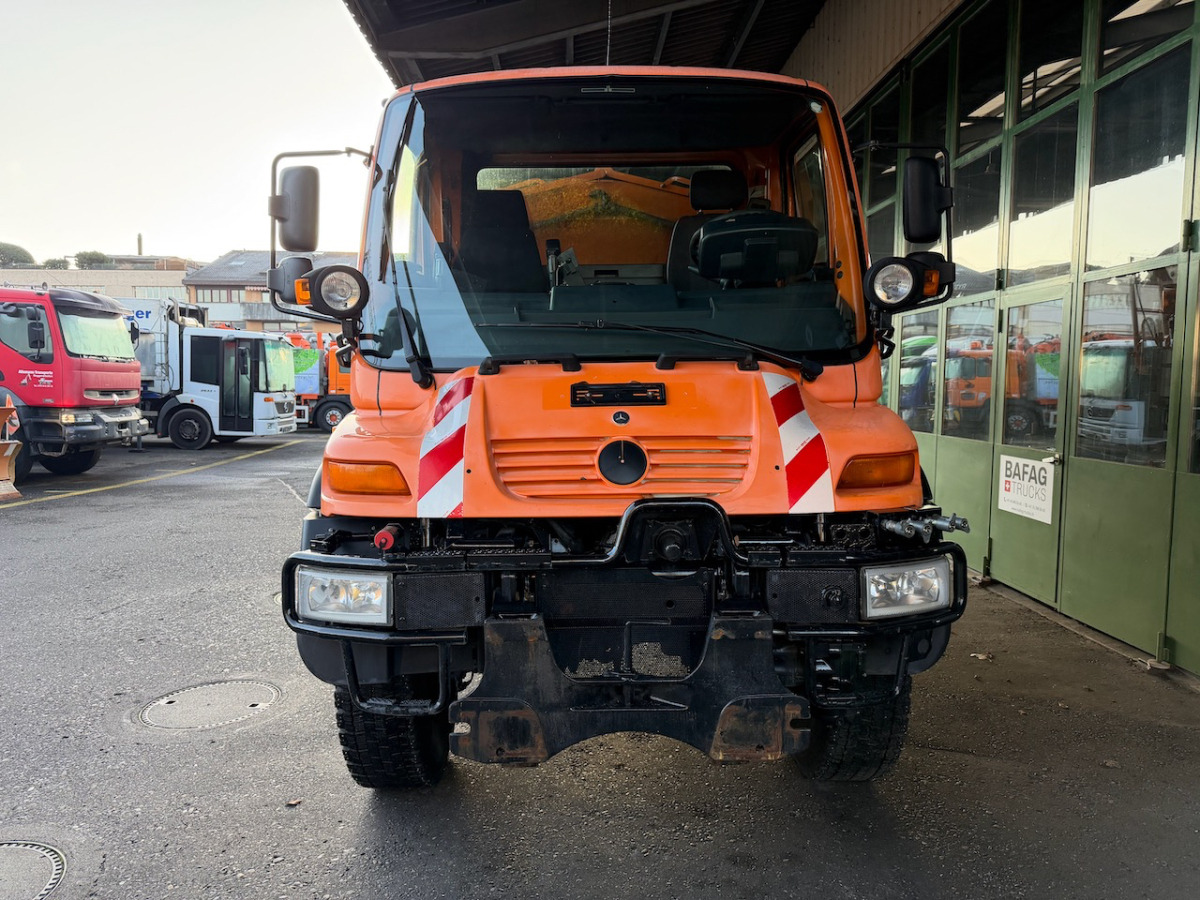 UNIMOG U400 - سيارة خدمات/ سيارة خاصة: صورة 3 UNIMOG U400 - سيارة خدمات/ سيارة خاصة: صورة 3