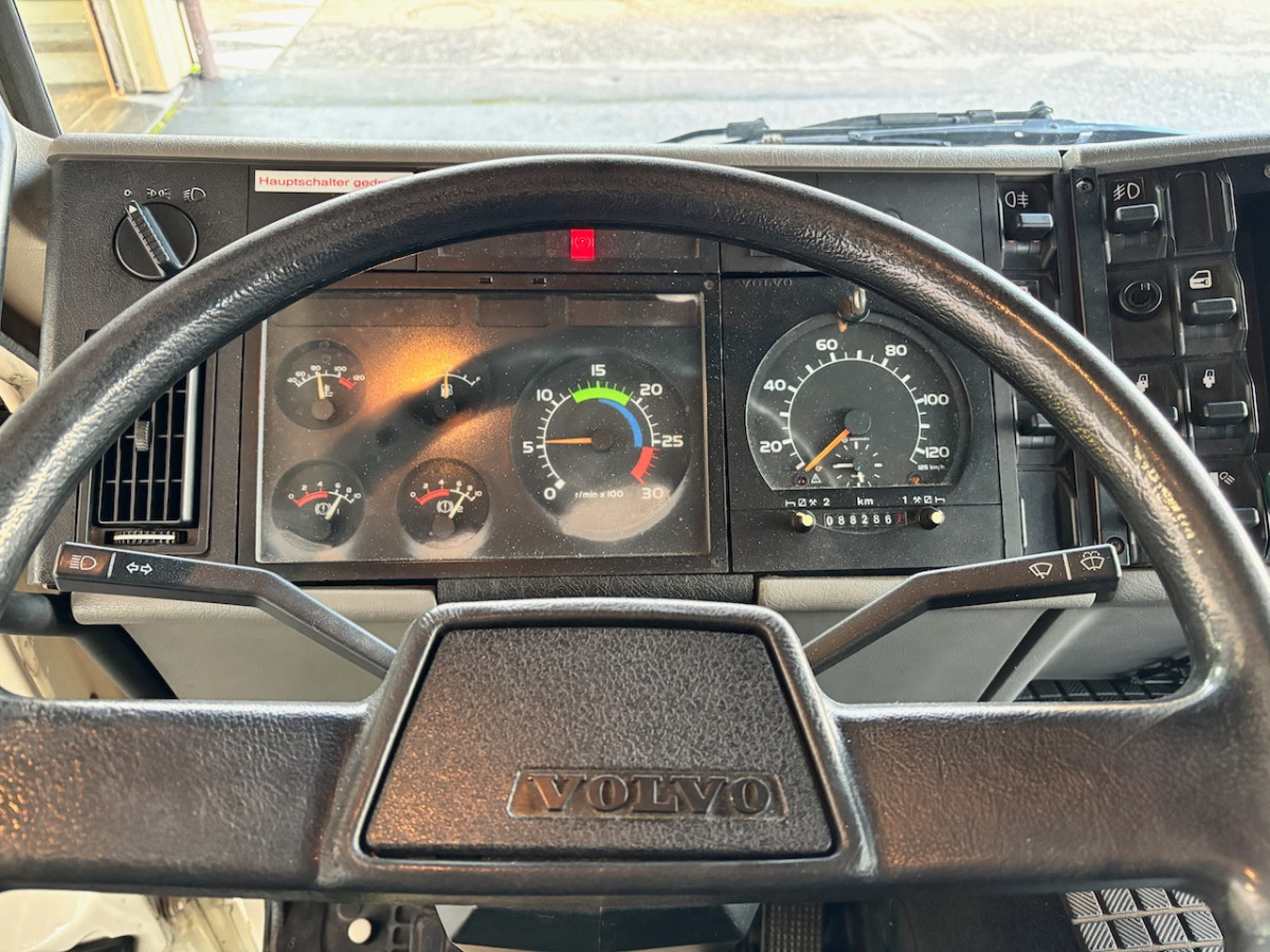 VOLVO FL6H615 - رأس تريلا: صورة 5 VOLVO FL6H615 - رأس تريلا: صورة 5