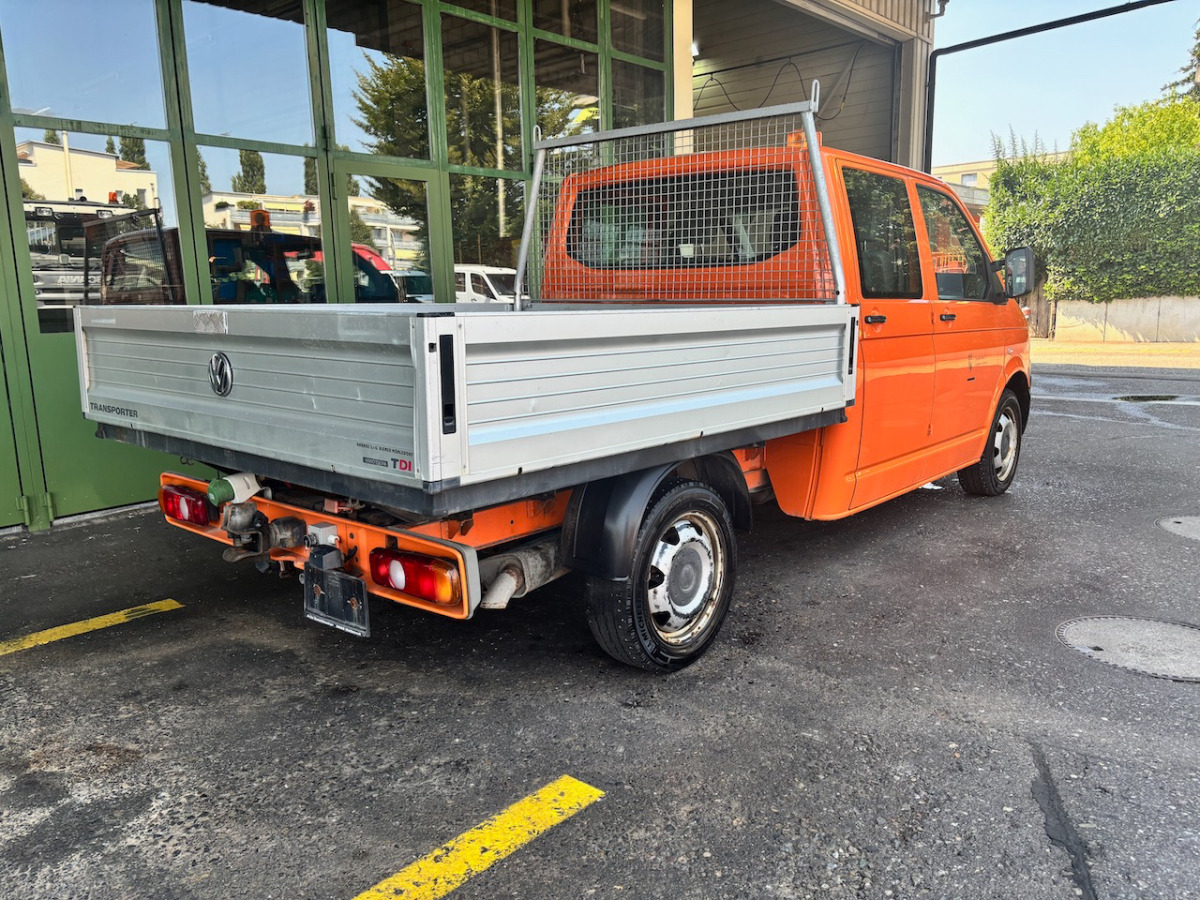 VW T5 Transporter - شاحنة توصيل مفتوحة: صورة 5 VW T5 Transporter - شاحنة توصيل مفتوحة: صورة 5