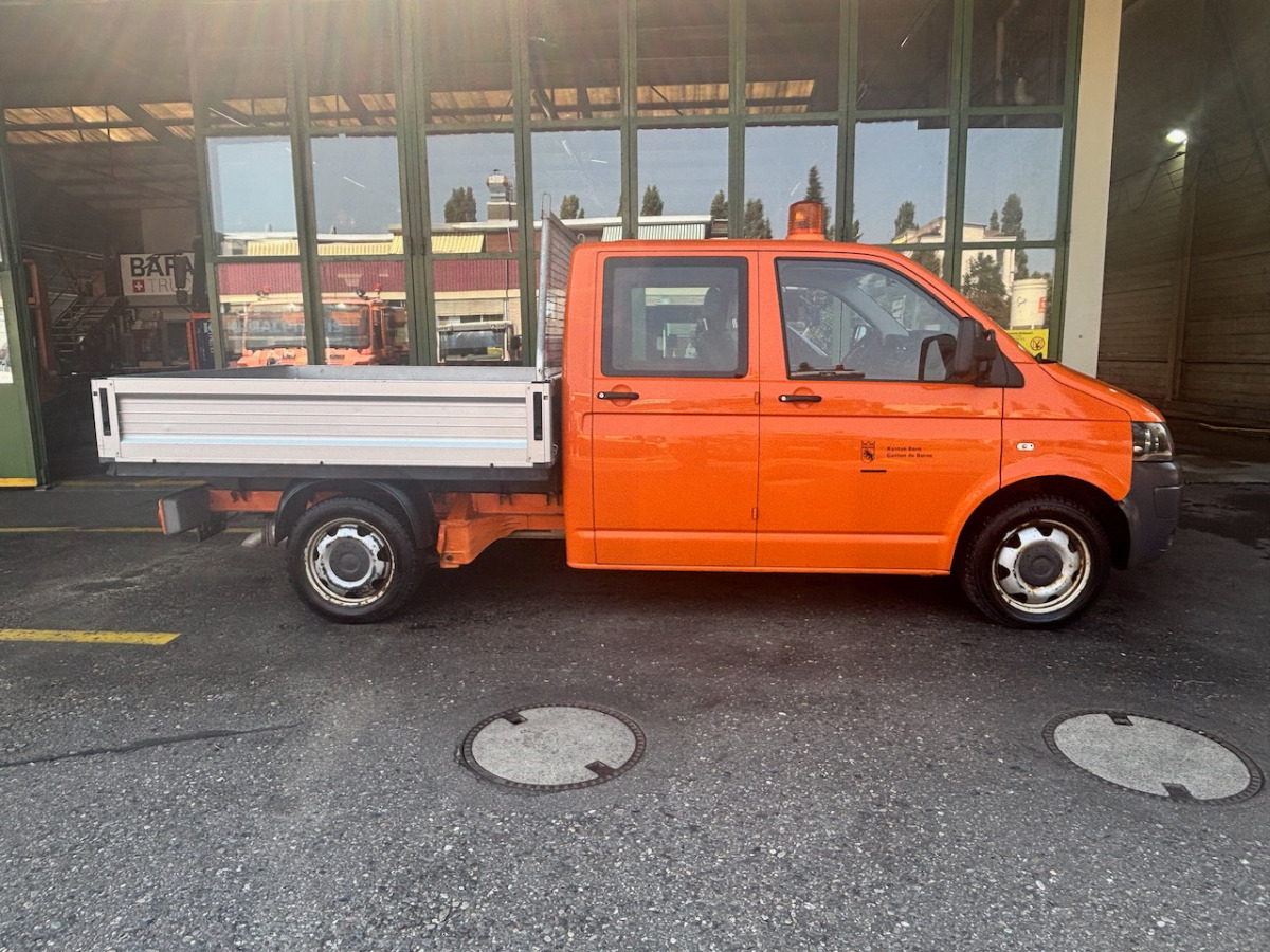VW T5 Transporter - شاحنة توصيل مفتوحة: صورة 4 VW T5 Transporter - شاحنة توصيل مفتوحة: صورة 4