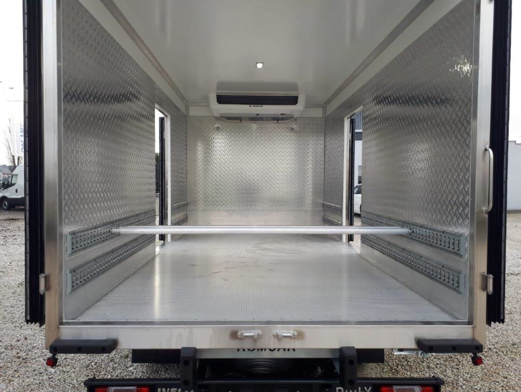 Iveco Daily 70C21A8 Tiefkühkoffer -18°C - شاحنة توصيل مبردة: صورة 2 Iveco Daily 70C21A8 Tiefkühkoffer -18°C - شاحنة توصيل مبردة: صورة 2