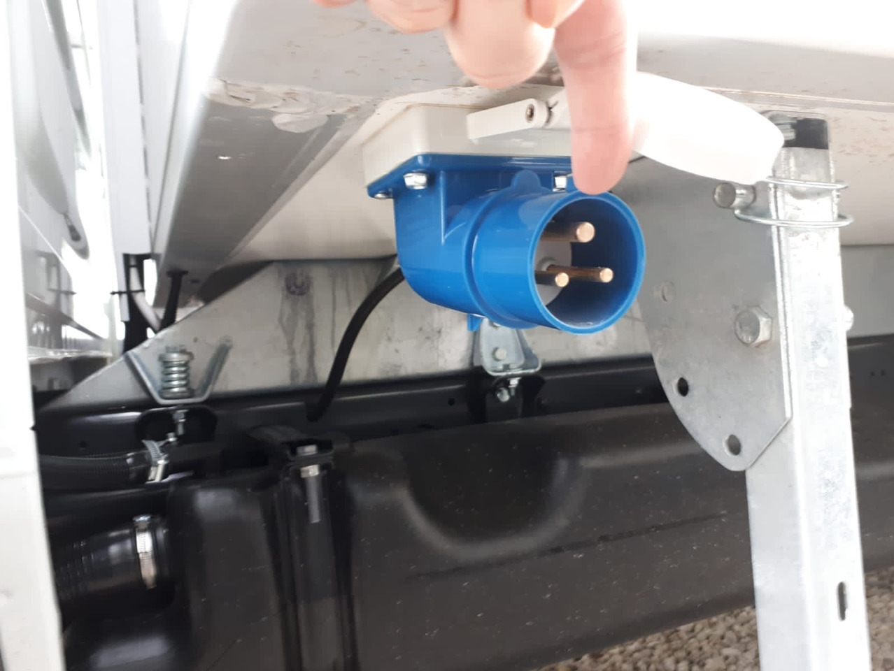 Iveco Daily 70C21A8 Tiefkühkoffer -18°C - شاحنة توصيل مبردة: صورة 3 Iveco Daily 70C21A8 Tiefkühkoffer -18°C - شاحنة توصيل مبردة: صورة 3