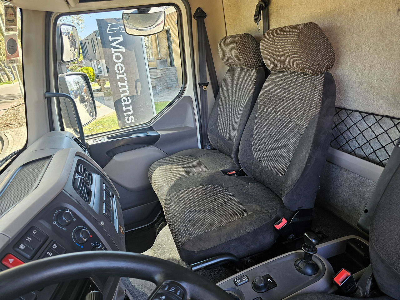 شاحنة لودر انزلاقي DAF LF 220 Euro 6: صورة 8 شاحنة لودر انزلاقي DAF LF 220 Euro 6: صورة 8