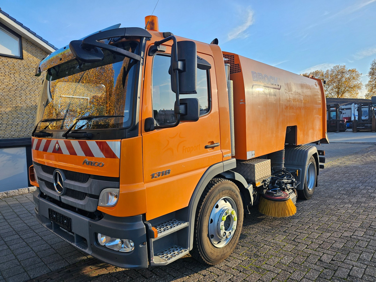 Mercedes Benz Atergo 1518 - سياره كنس شوارع: صورة 4 Mercedes Benz Atergo 1518 - سياره كنس شوارع: صورة 4