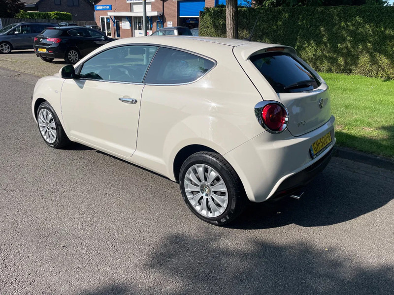 Alfa Romeo MiTo ALFA MITO Diesel ZEER MOOI - هاتشباك: صورة 3 Alfa Romeo MiTo ALFA MITO Diesel ZEER MOOI - هاتشباك: صورة 3