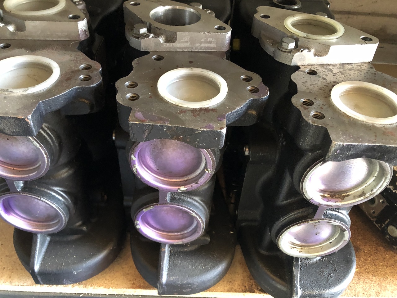 AIR COMPRESSOR MAN TGA 2 CYLINDERS MAN TGA - ضاغط مكابح الهواء - شاحنة: صورة 4 AIR COMPRESSOR MAN TGA 2 CYLINDERS MAN TGA - ضاغط مكابح الهواء - شاحنة: صورة 4